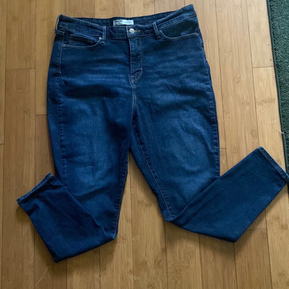 Levi Strauss Totally Shaping High Rise Skinny Jeans